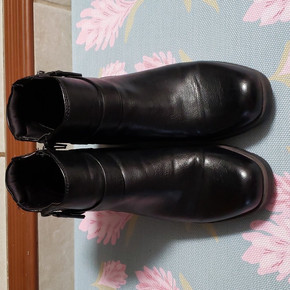 Women's Baretraps Boots, Size 10